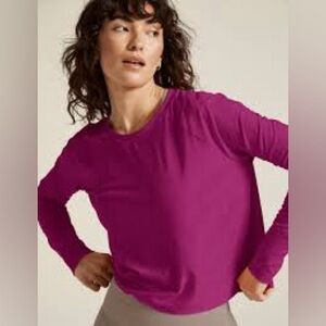 Beyond Yoga Featherweight Daydream Pullover Tee Aubergine-Beet M